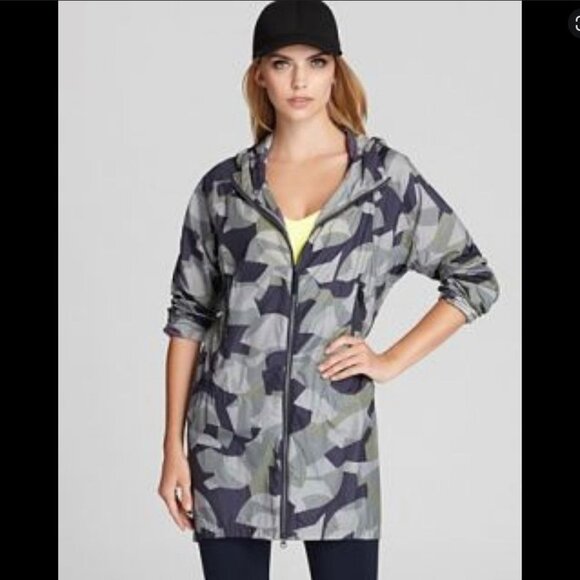 Theory 38 Everet Camo Print Lightweight Windbreaker Jacket Hooded